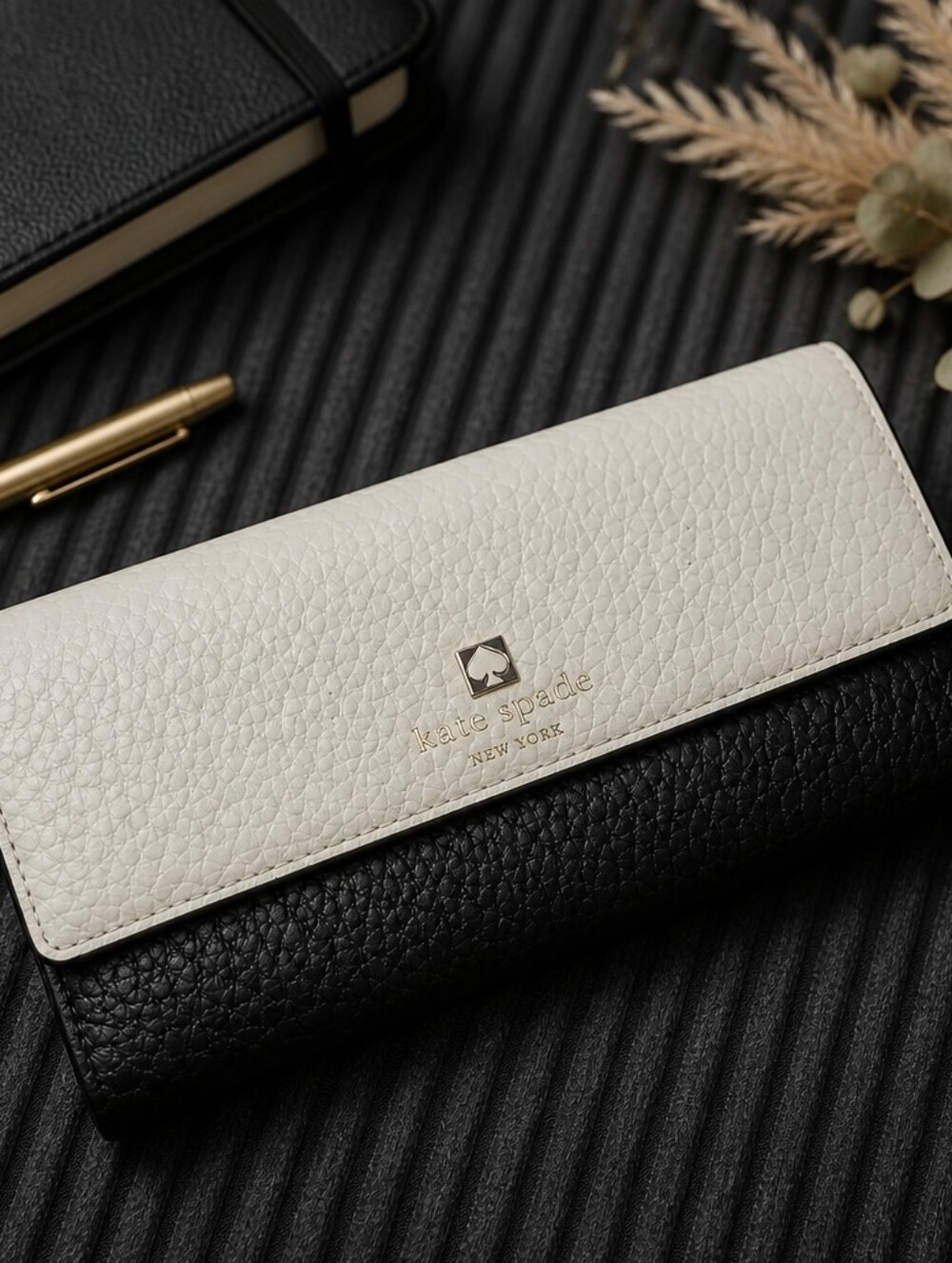 Kate Spade Snap Wallet Euc